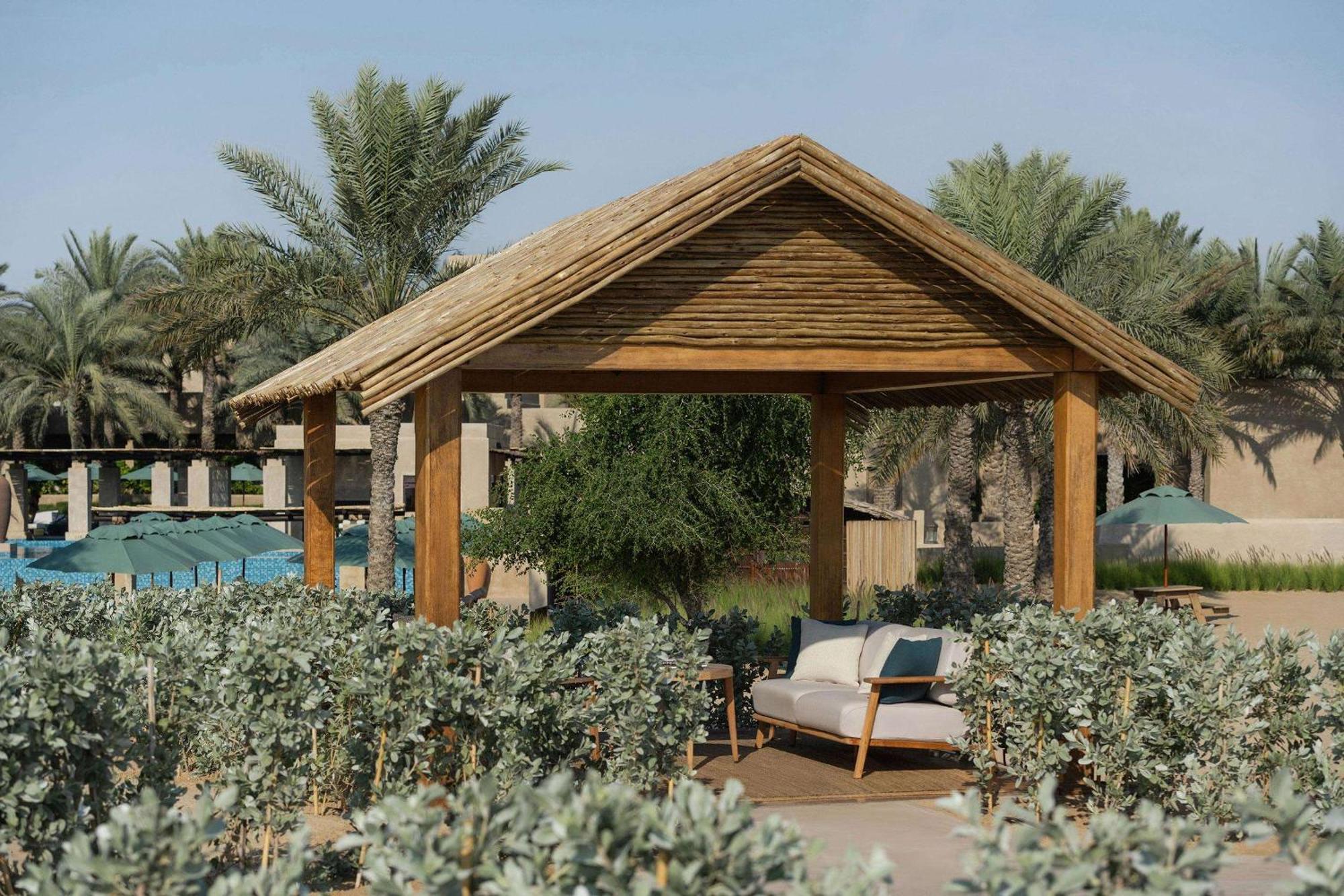 Bab Al Shams, A Rare Finds Desert Resort, Dubai Exterior photo A poolside cabana